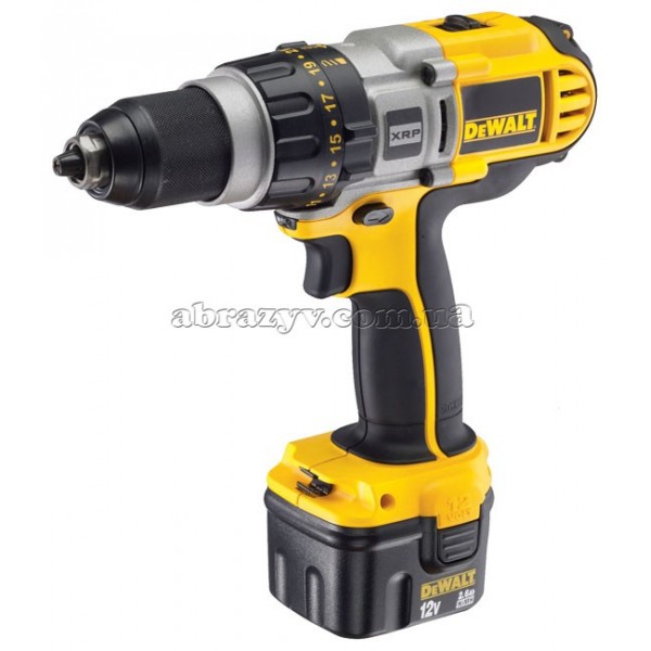 Дрель-шуруповерт DeWALT DCD940B2