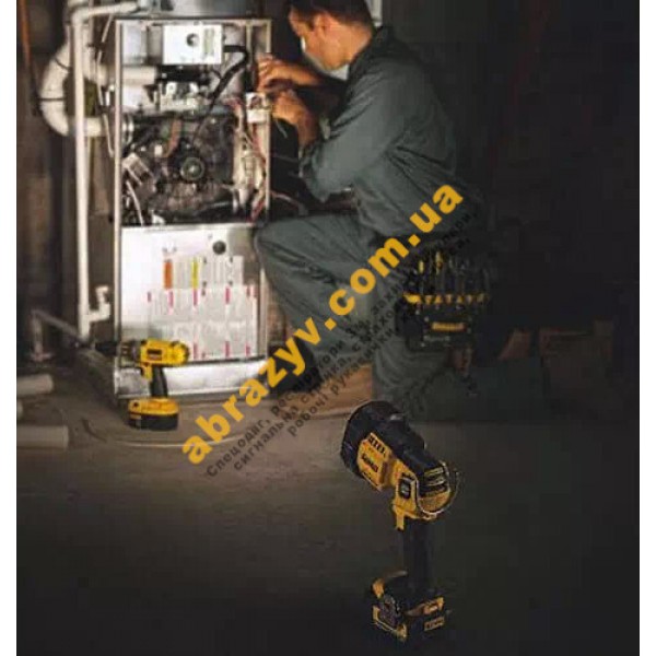 Фонарь аккумуляторный светодиодный DeWalt DCL043
