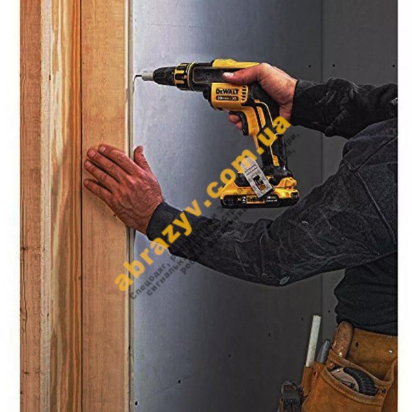 Шуруповерт аккумуляторный DeWALT DCF620D2 бесщеточный