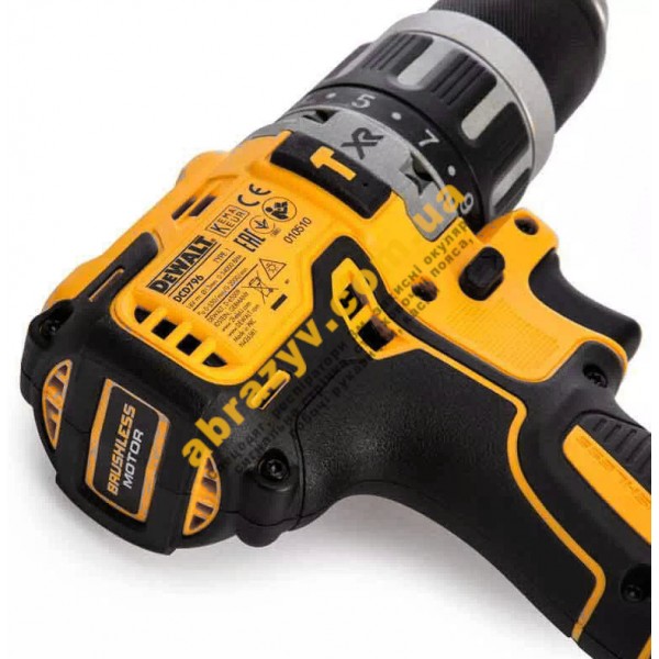 Аккумуляторная дрель-шуруповерт DeWALT DCD796D2