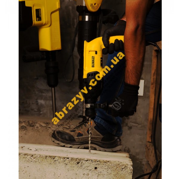 Перфоратор сетевой SDS-Plus DeWALT D25133K